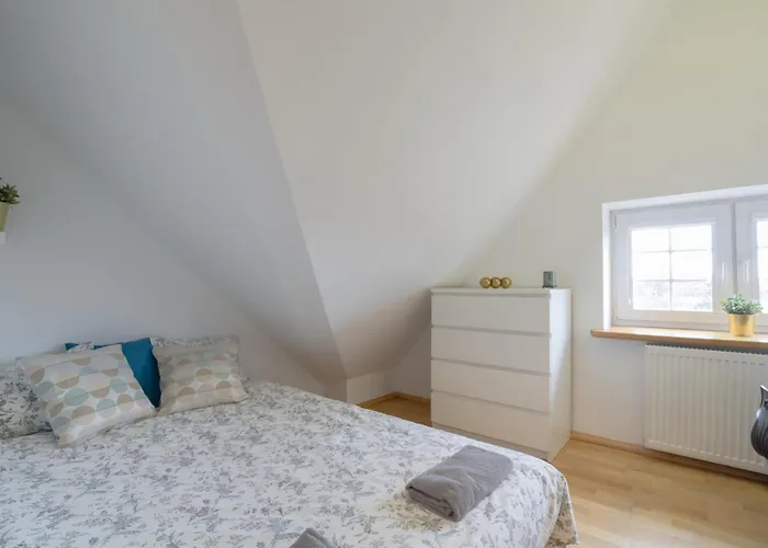 Nw Przy Hipodromie Homestay *